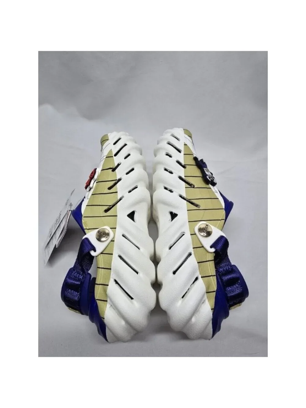 Crocs x Dragon Ball Z Echo Clog Vegeta Brand New - Mens 4/Women's Size 6 Unisex